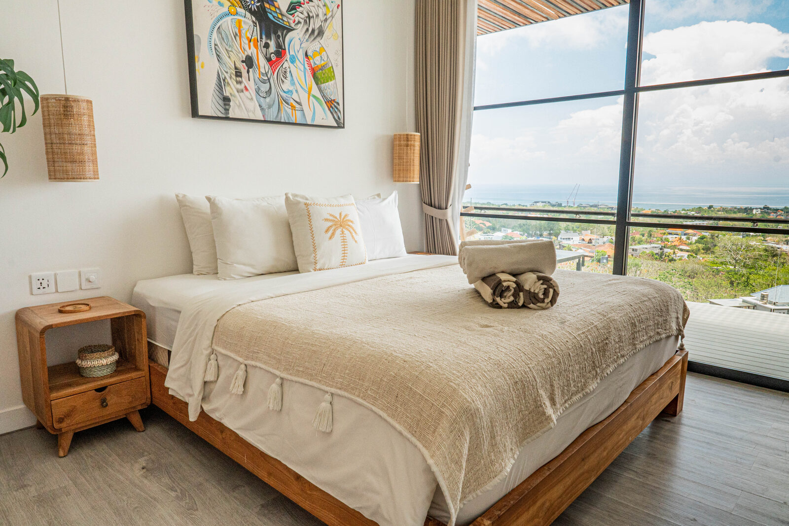 Makai Uluwatu bedroom with panoramic ocean views